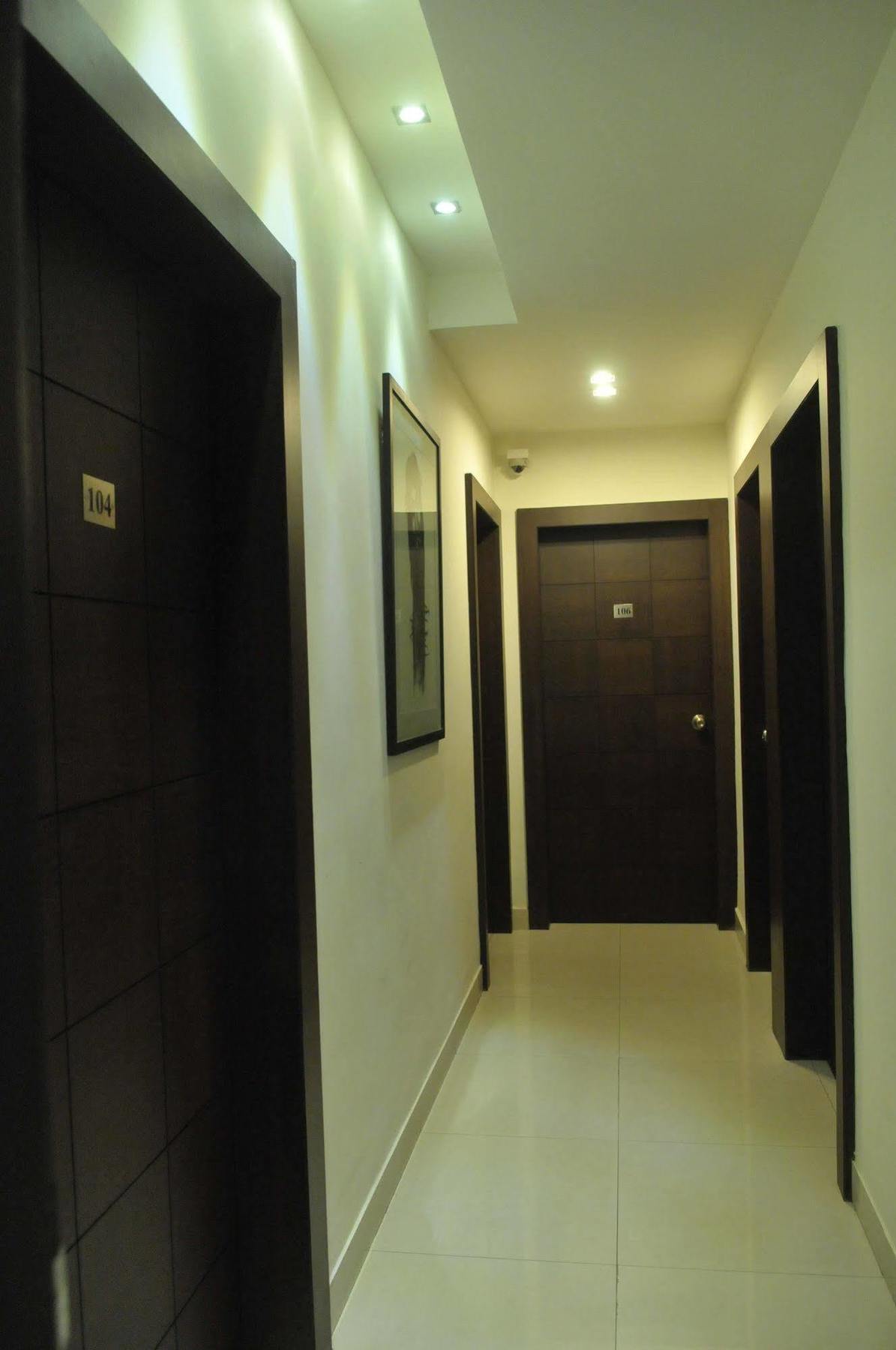 Treebo Trend Hotel Relax Inn โกลกาตา ภายนอก รูปภาพ